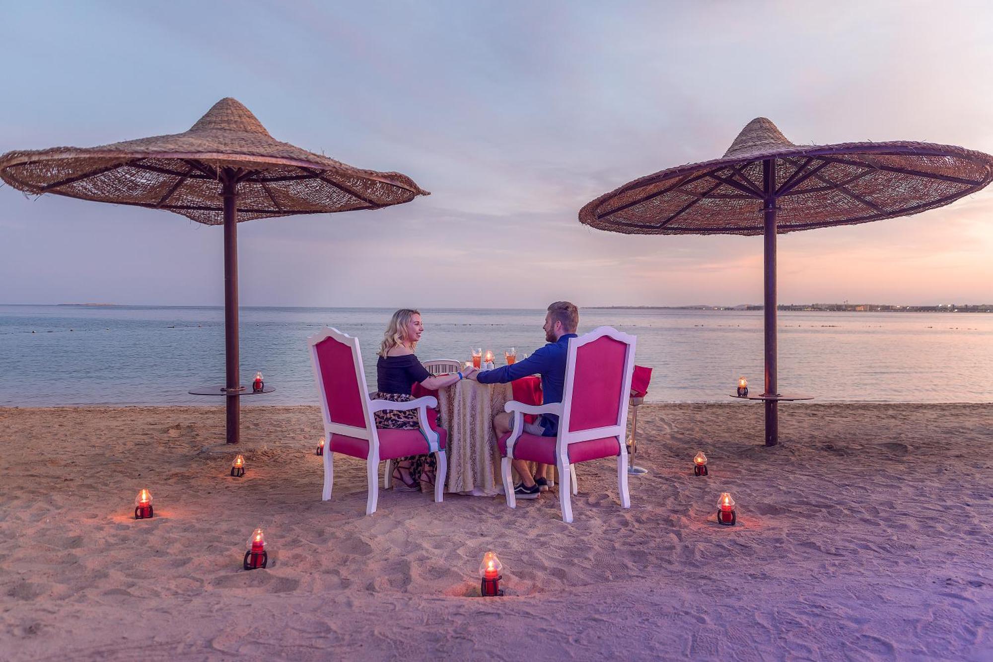 Old Palace Resort Sahl Hasheesh 후르가다 외부 사진 Beach at the Grand Hotel